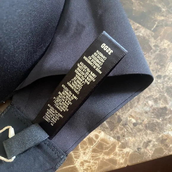 SKIMS Ultimate Push Up Black Padded Bra - Women Intimates NWT 32DD - Picture 2 of 4